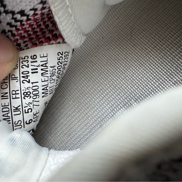 Adidas Men 6 Women 7.5 - Black and White - Picture 5 of 5